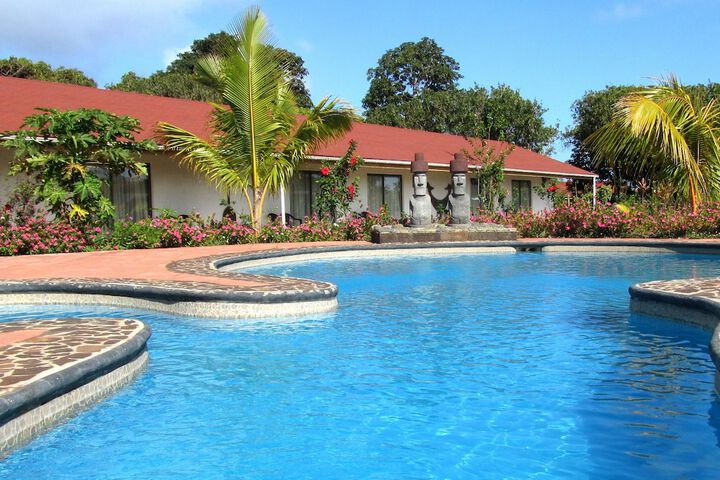Pool 21 of 28