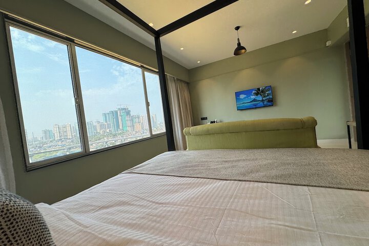 Room 9 of 19