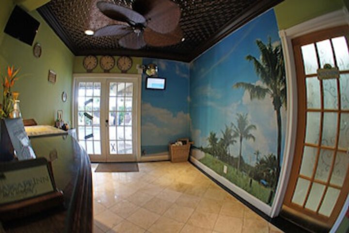 Hotel 4 of 192