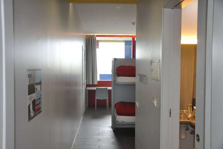 Room 17 of 61