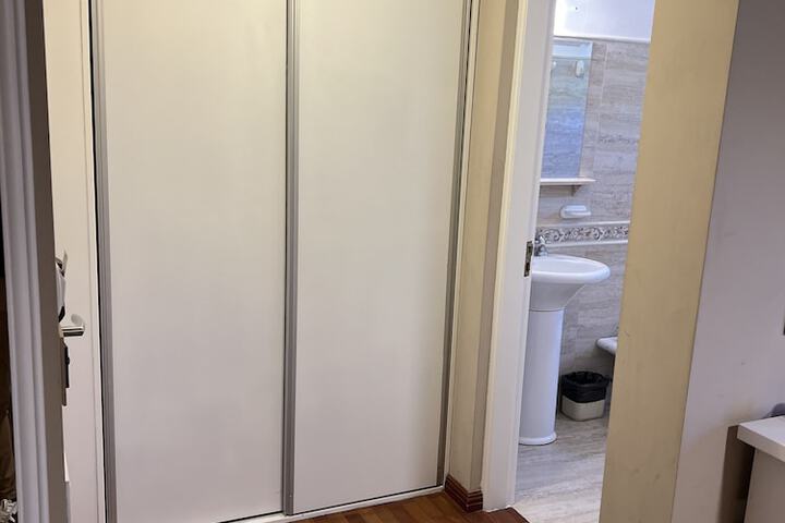Room 13 of 139