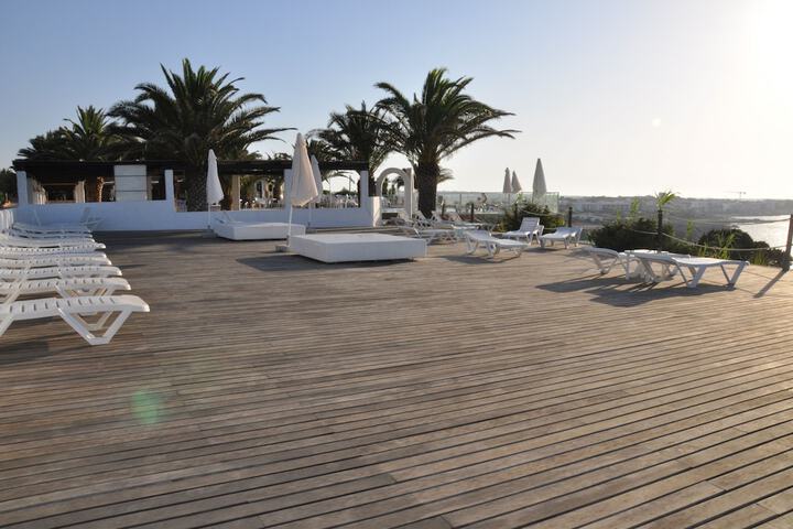 Sundeck 123 of 132