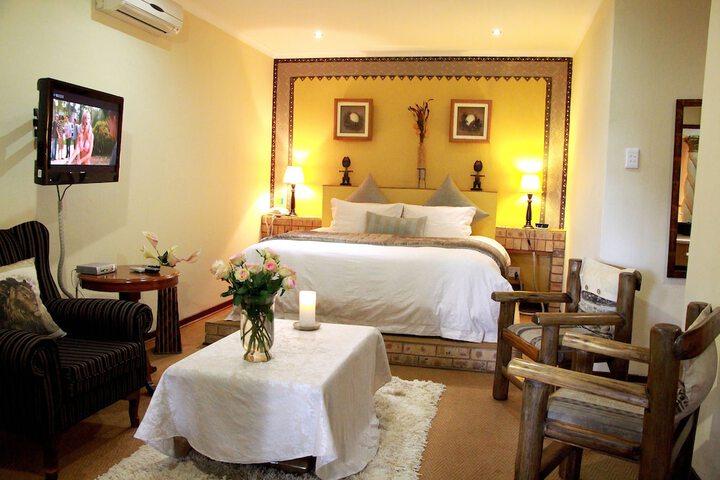 Room 4 of 36