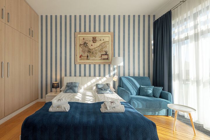 Room 42 of 174