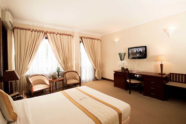 Room 9 of 36