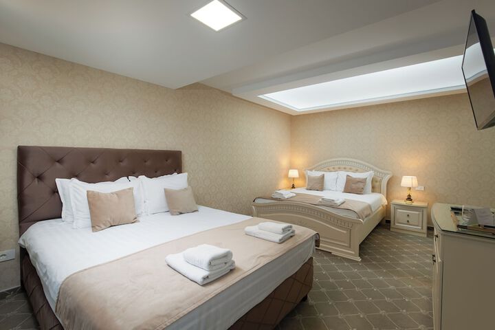 Room 46 of 103