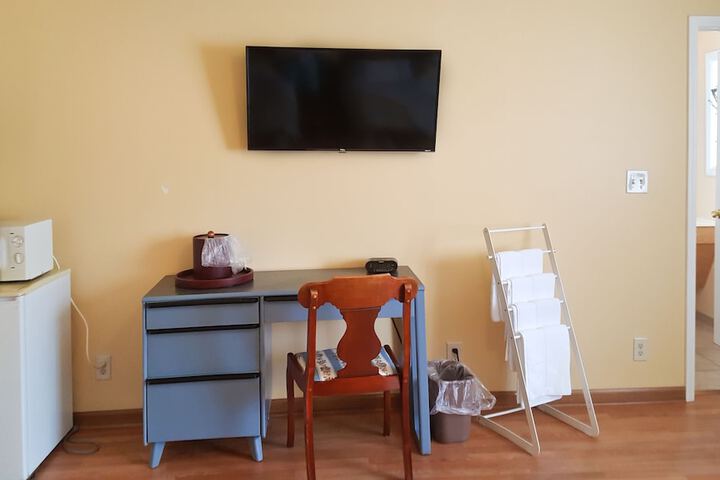 Room 12 of 22