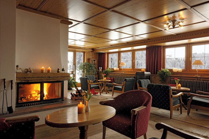 Hotel Interior 6 of 102
