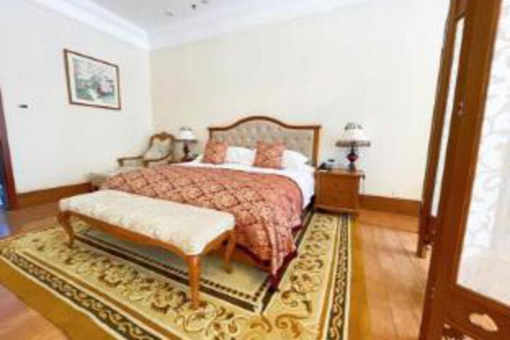 Room 21 of 23