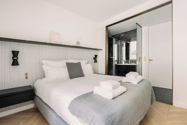Room 15 of 78