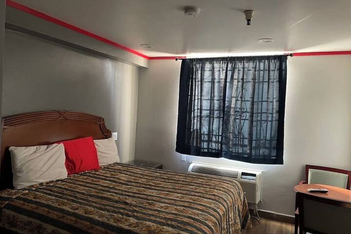 Room 7 of 23