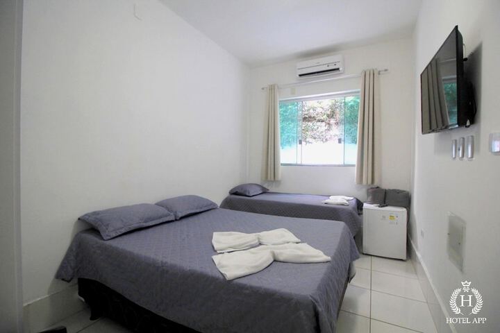 Room 6 of 14