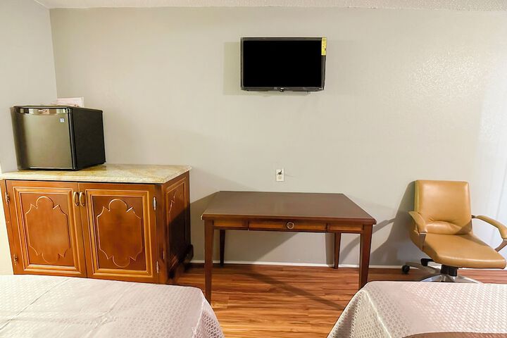 2 Double Beds (9 of 20)