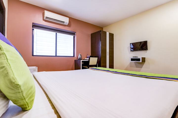 Room 32 of 50