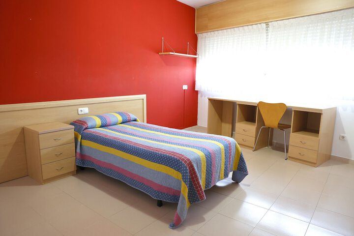 Room 12 of 34