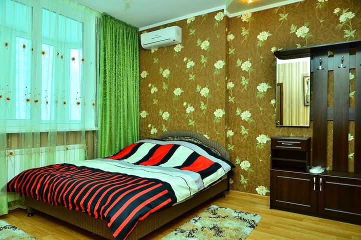 Room 5 of 62