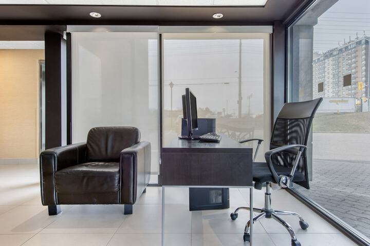 Business Center 20 of 24