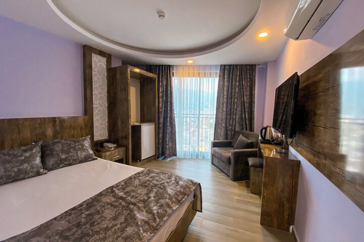 Room 6 of 41