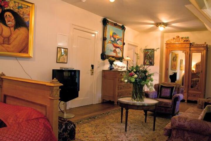 Room 20 of 33