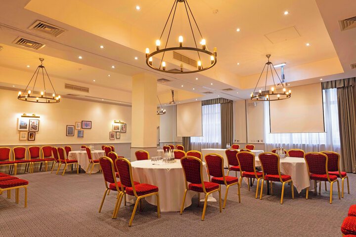 Ballroom/Hall 59 of 79