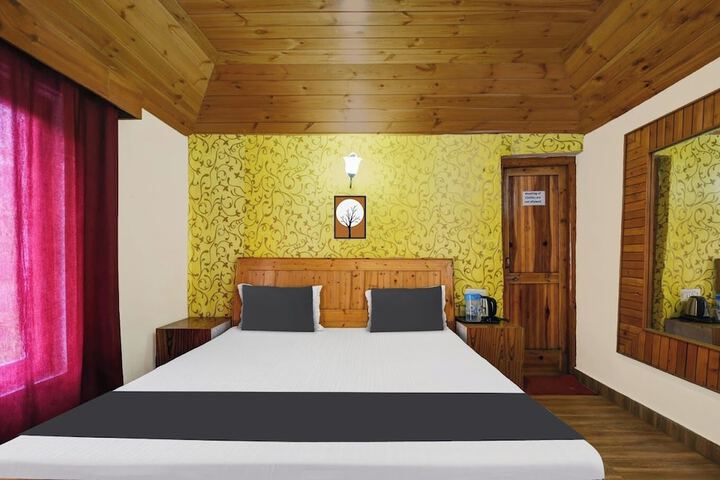 Room 11 of 28