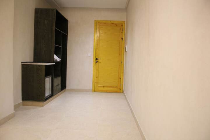 Room 14 of 153