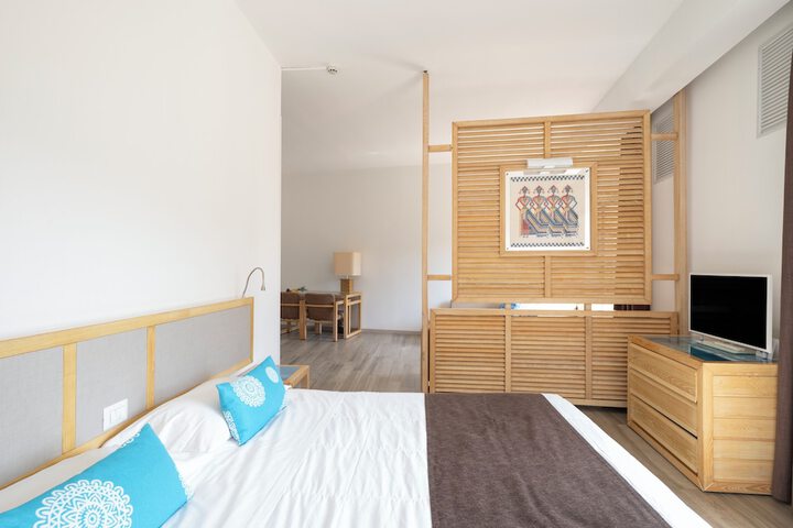 Room 26 of 60