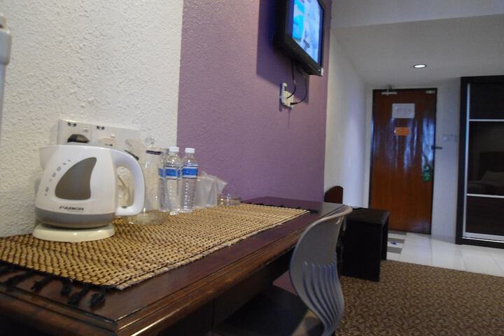 Room 21 of 42