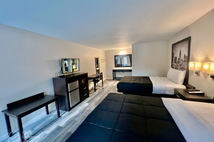 2 Queen Beds Deluxe Room (5 of 5)