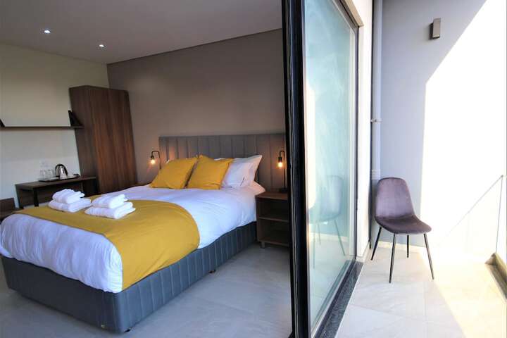 Room 12 of 66