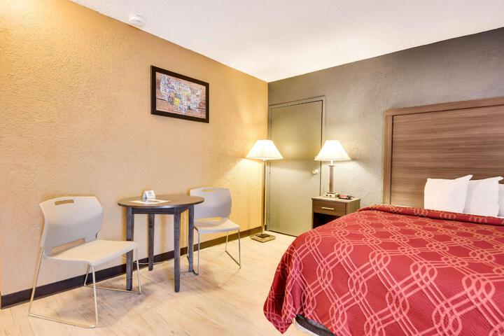 2 Double Beds (3 of 31)