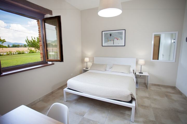 Room 4 of 34