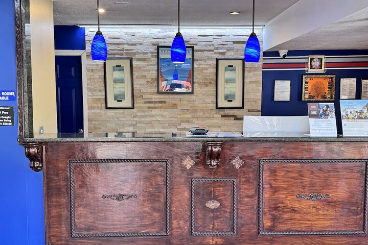 Concierge desk