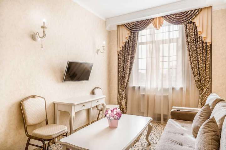 Room 45 of 94