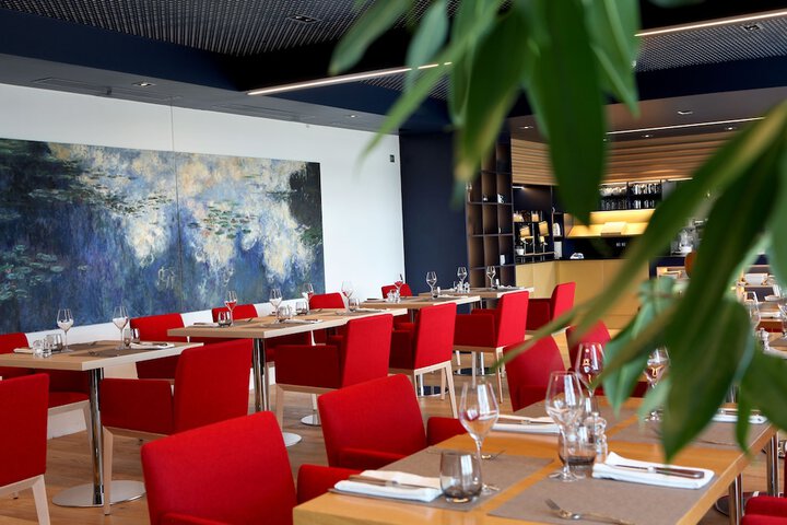 Dining 48 of 71
