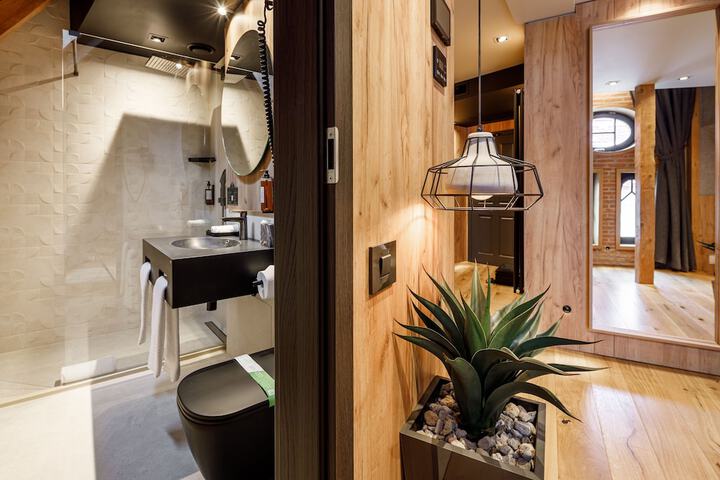 Room 42 of 50