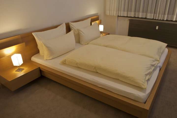 Room 25 of 49
