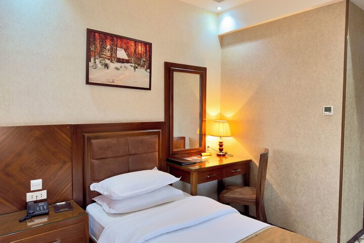 Room 15 of 57