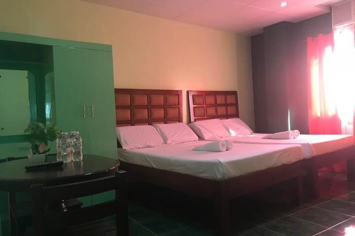 Room 13 of 30
