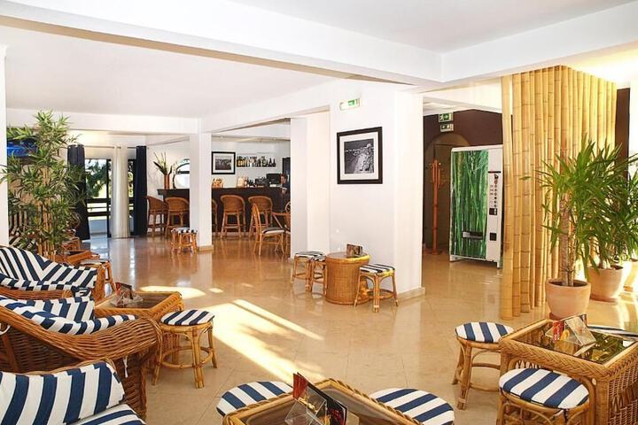 Guest Lobby