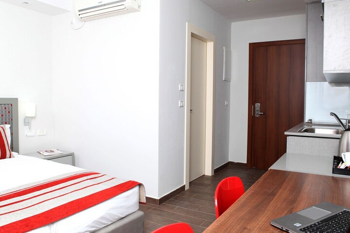 Photo 4