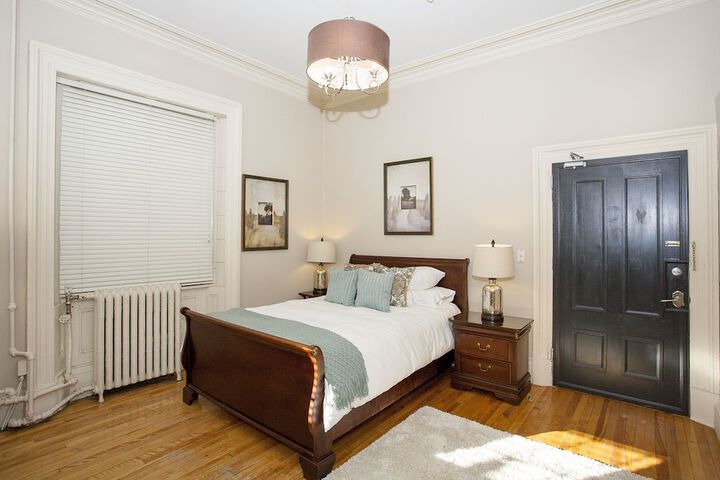 Room 5 of 28