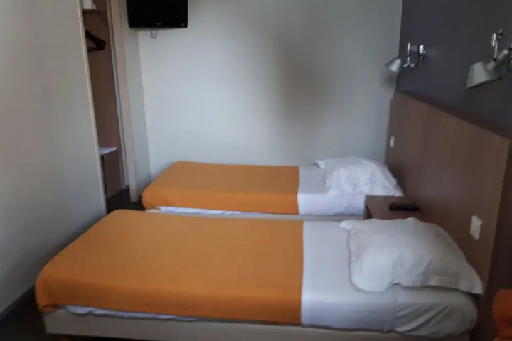 guest_rooms