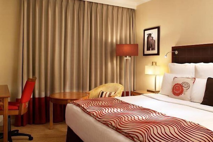 Room 8 of 13