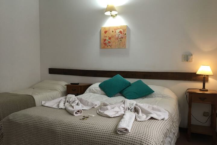 Room 6 of 28
