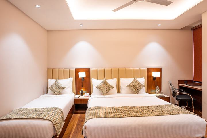 Room 7 of 35
