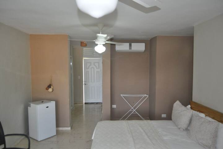 Room 11 of 48