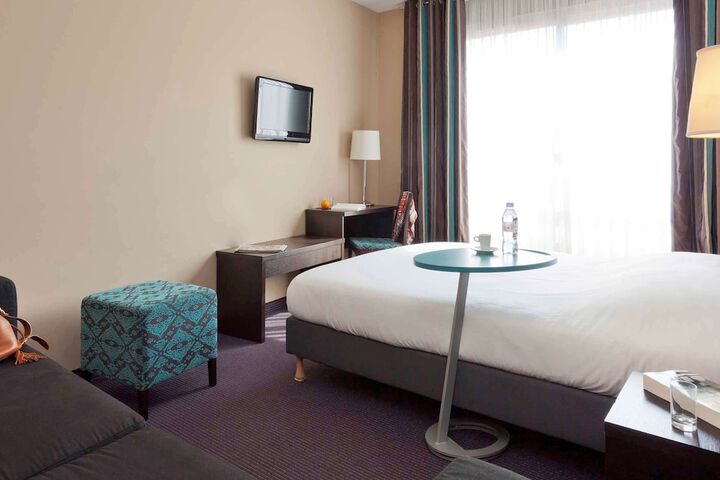 Room 4 of 60