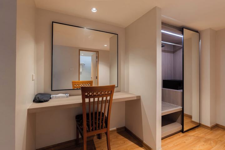 Room 10 of 73