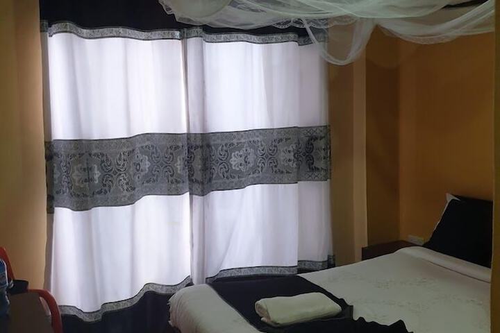 Room 15 of 34